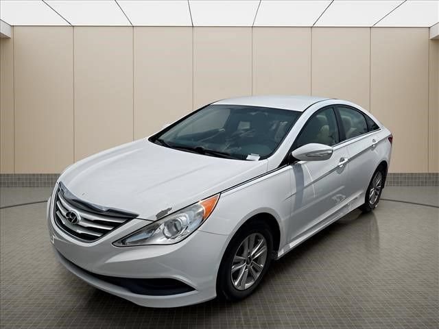 Used 2014 Hyundai Sonata GLS w/ Popular Equipment Group 2 FWD image 2