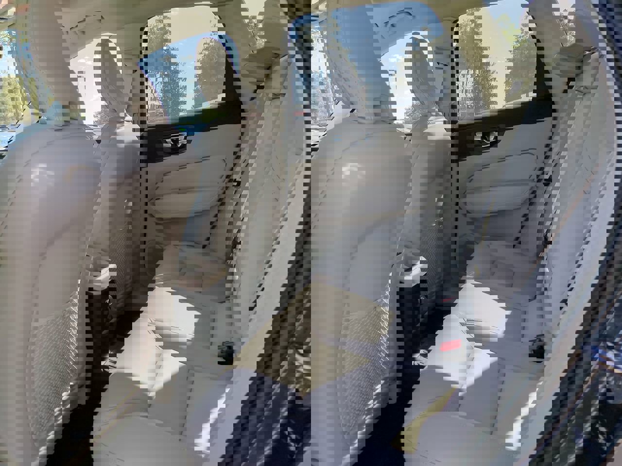 New 2026 Volvo XC60 T8 Ultra w/ Protection Package Premier image 12