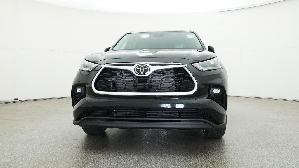 New 2026 Toyota Highlander XLE image 25