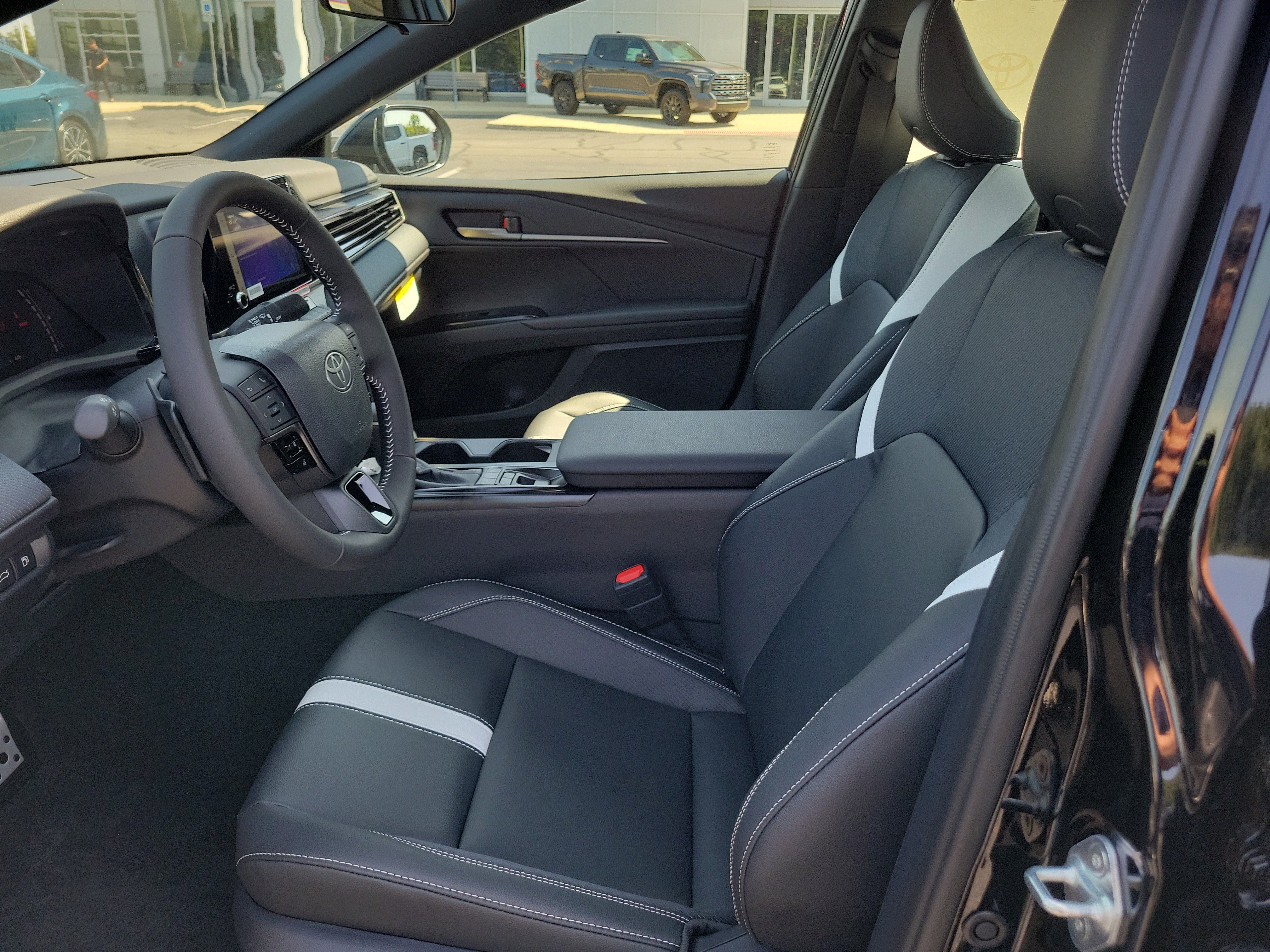New 2026 Toyota Camry SE AWD/4WD image 17