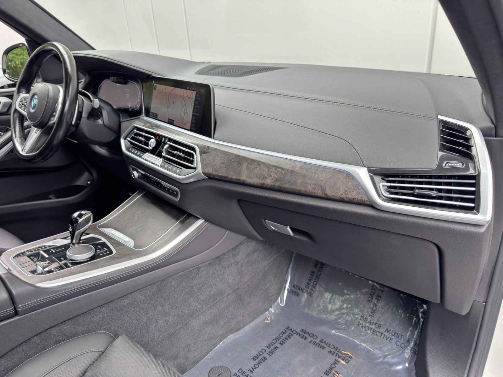 Used 2022 BMW X5 xDrive45e w/ M Sport Package AWD/4WD image 15