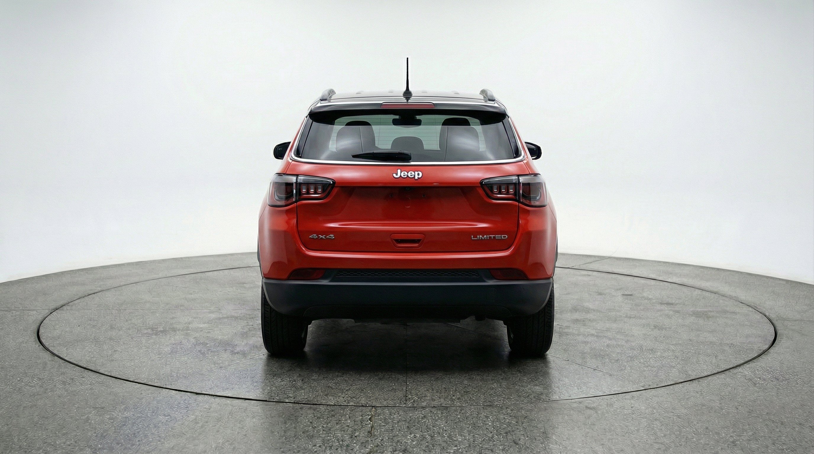 Used 2025 Jeep Compass Limited AWD/4WD image 7