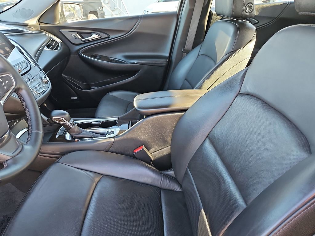 Used 2024 Chevrolet Malibu LT FWD image 16