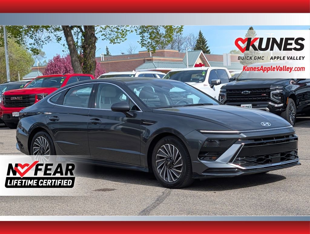 Used 2025 Hyundai Sonata SEL FWD image 1