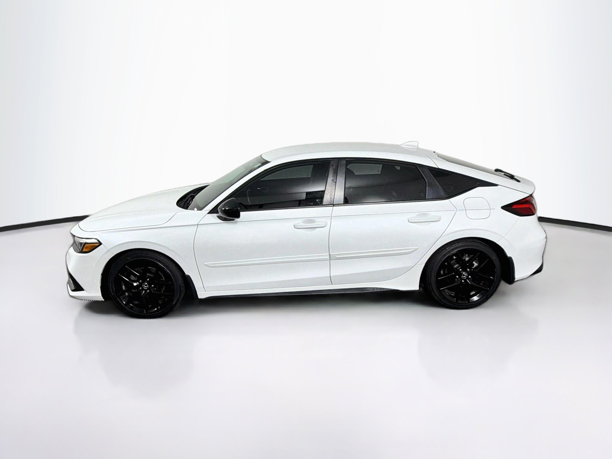 Used 2023 Honda Civic Sport image 4