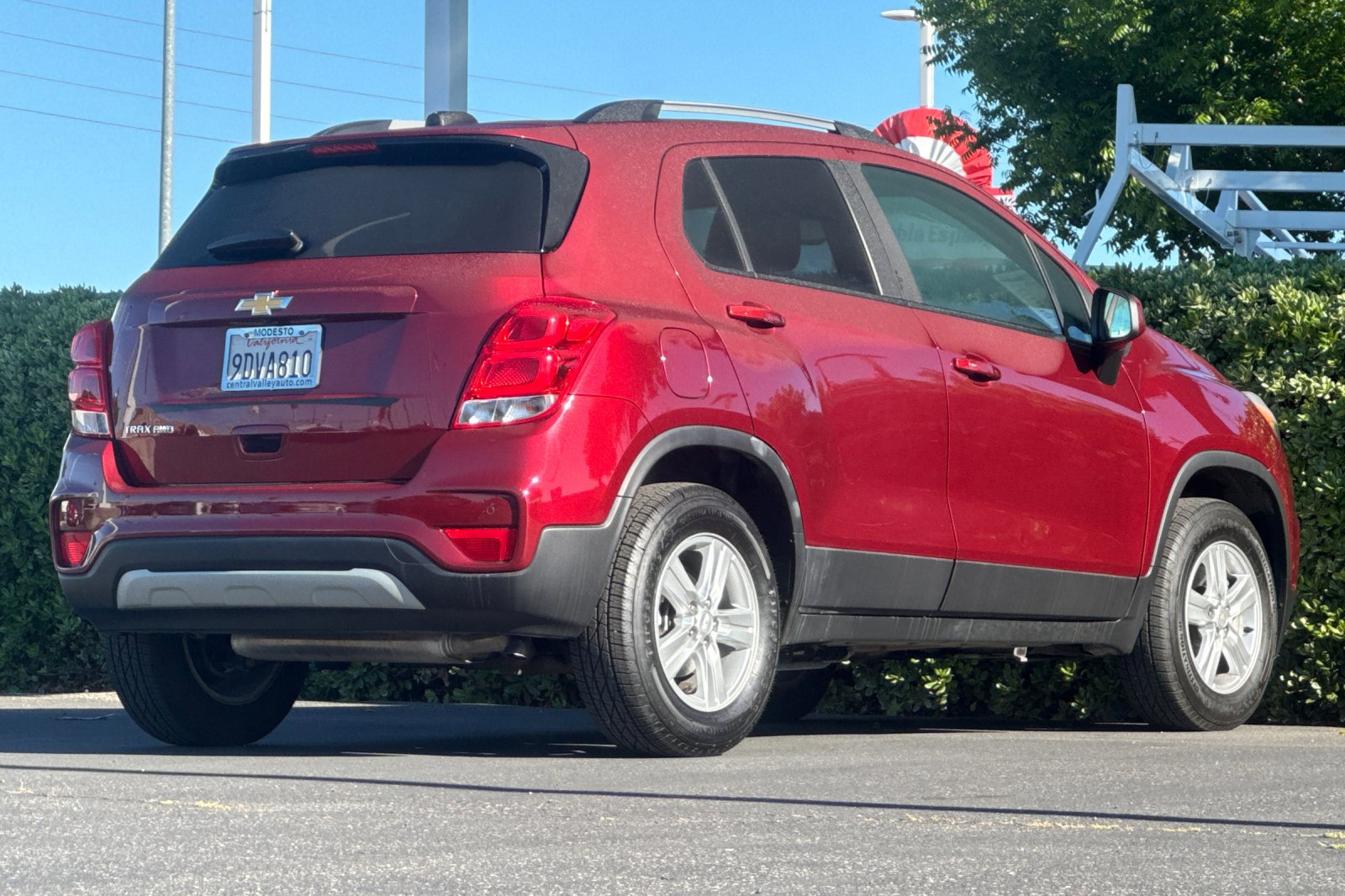 Used 2022 Chevrolet Trax LT w/ Driver Confidence Package AWD/4WD image 4