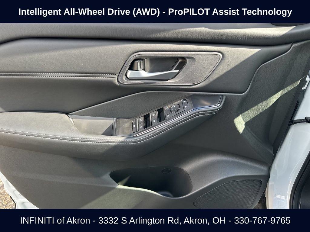 Used 2026 Nissan Rogue SV w/ SV Premium Package AWD/4WD image 40