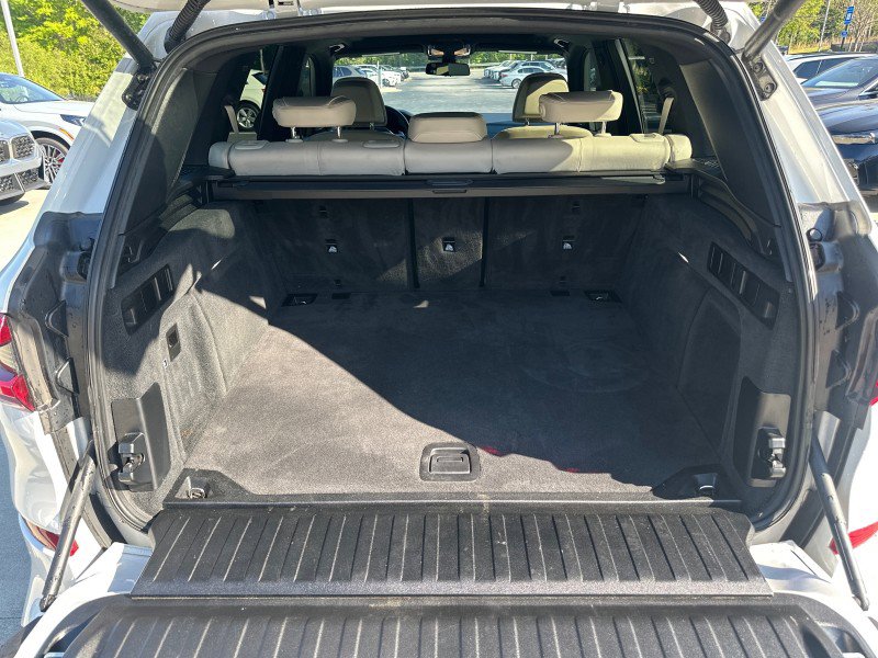 Used 2021 BMW X5 M50i image 9