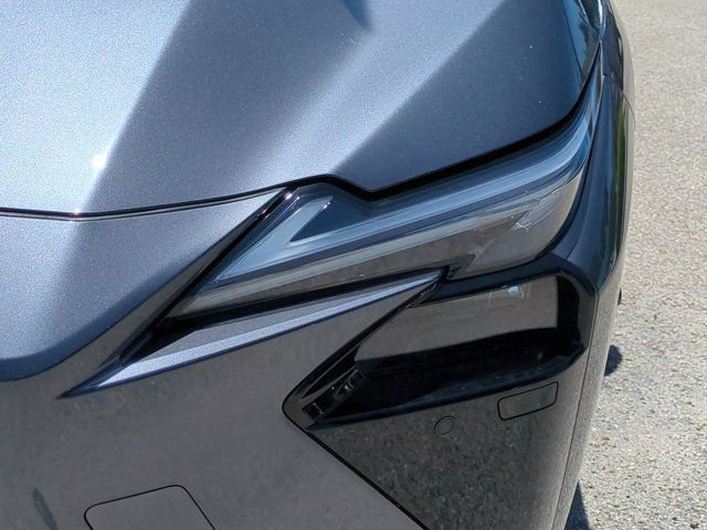 New 2026 Lexus ES 350e w/ Accessory Package (K3) FWD image 10