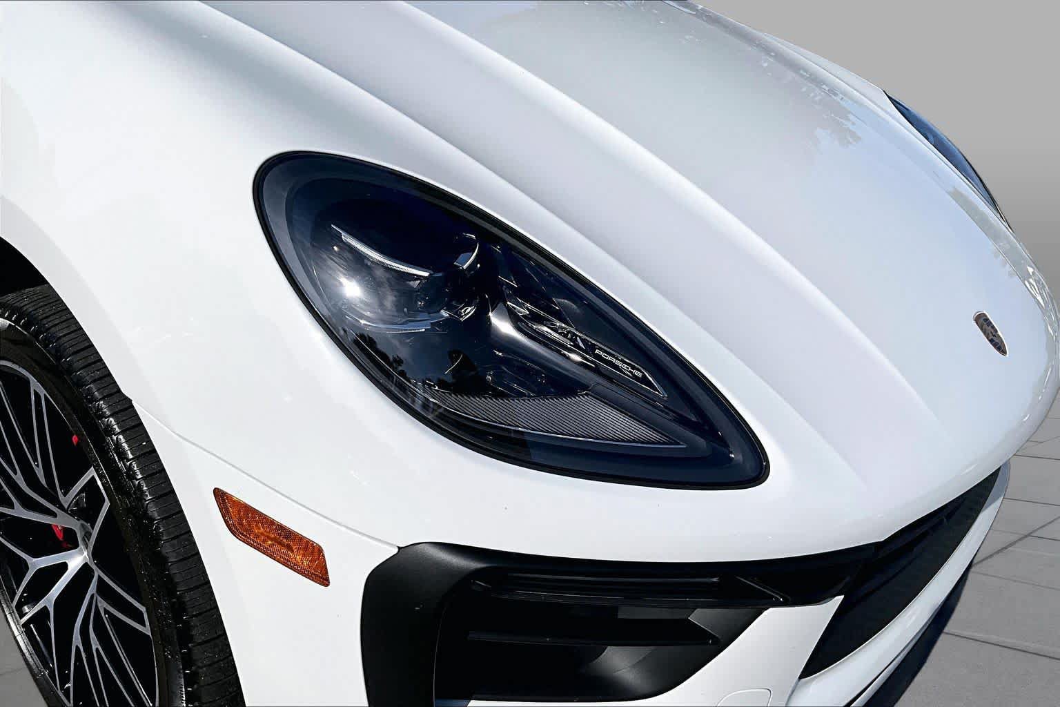 Used 2023 Porsche Macan S AWD/4WD image 28
