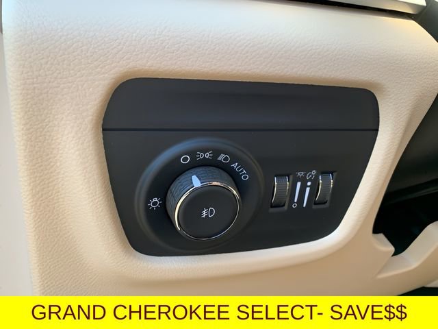 New 2025 Jeep Grand Cherokee Limited w/ Black Appearance Package image 28