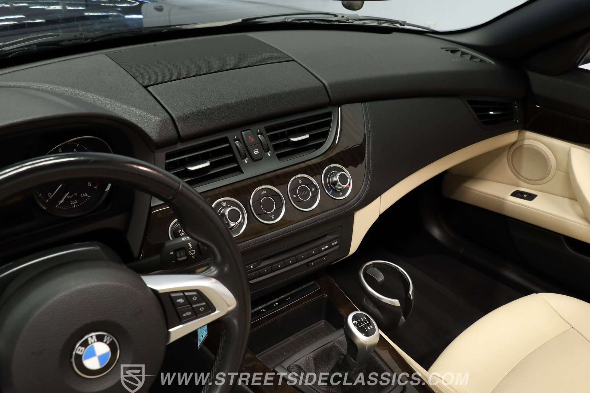 Used 2011 BMW Z4 sDrive30i image 40