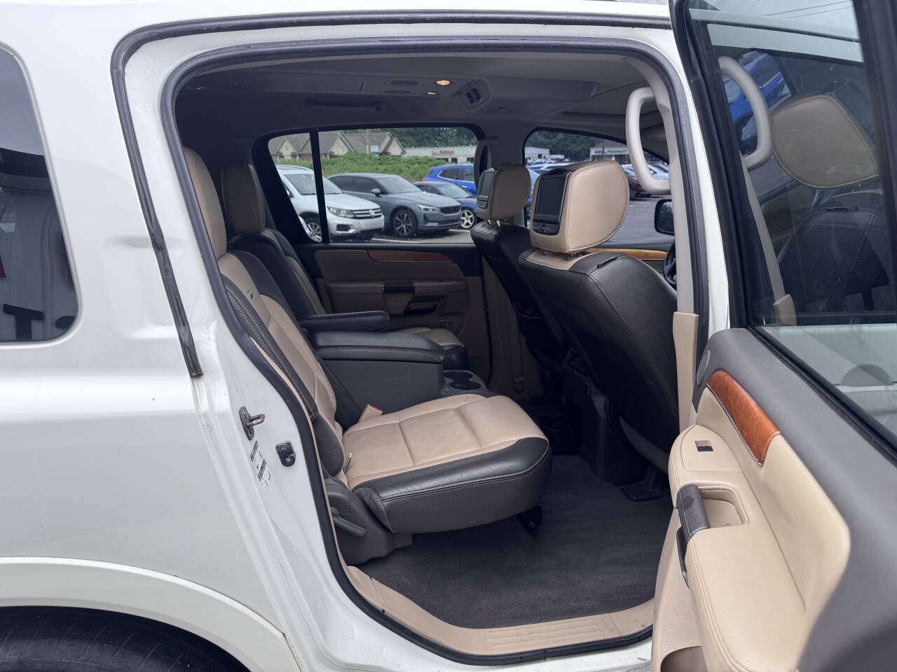Used 2014 Nissan Armada Platinum w/ Platinum Reserve Package AWD/4WD image 18