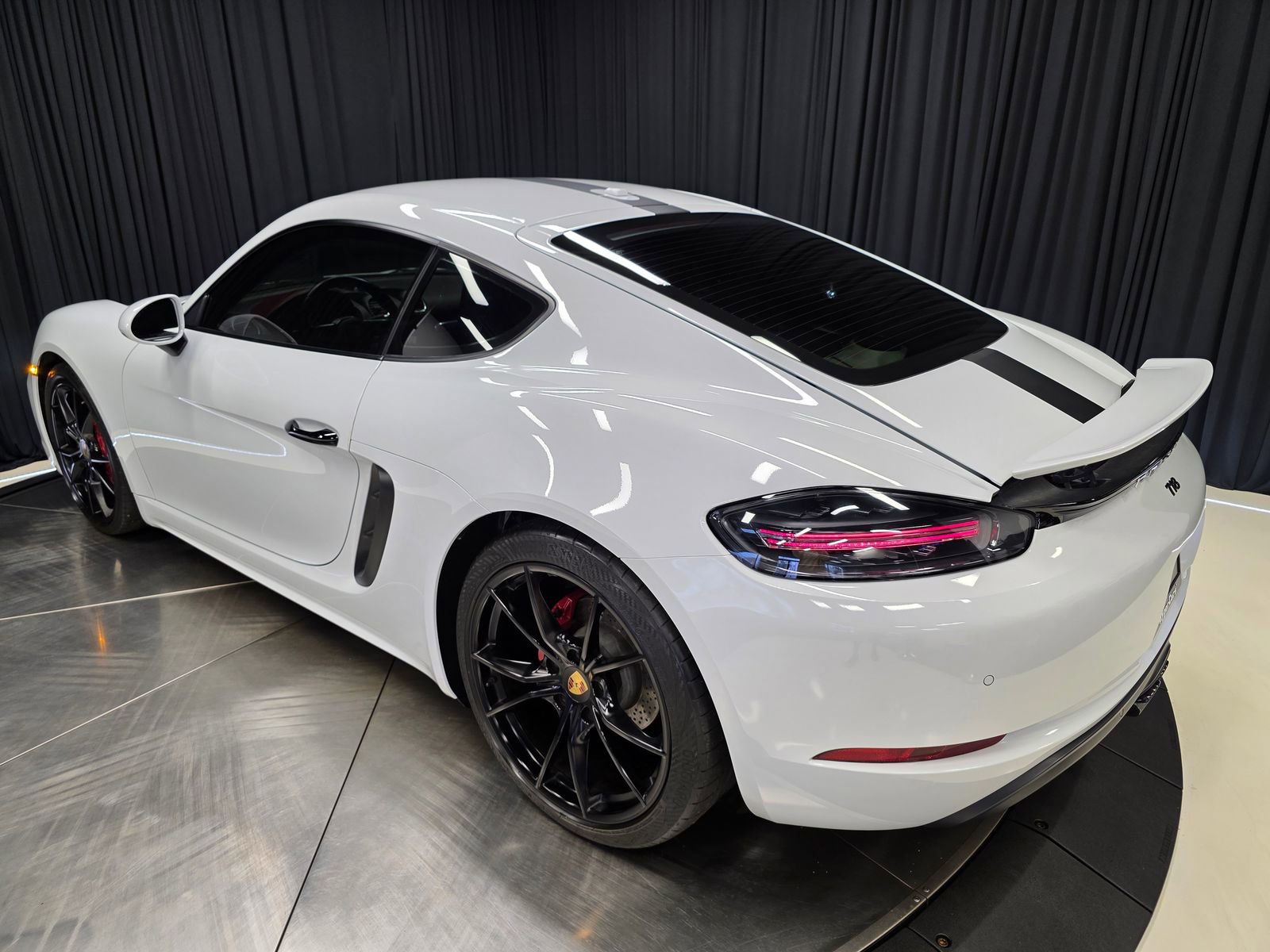 Used 2017 Porsche 718 Cayman RWD image 58