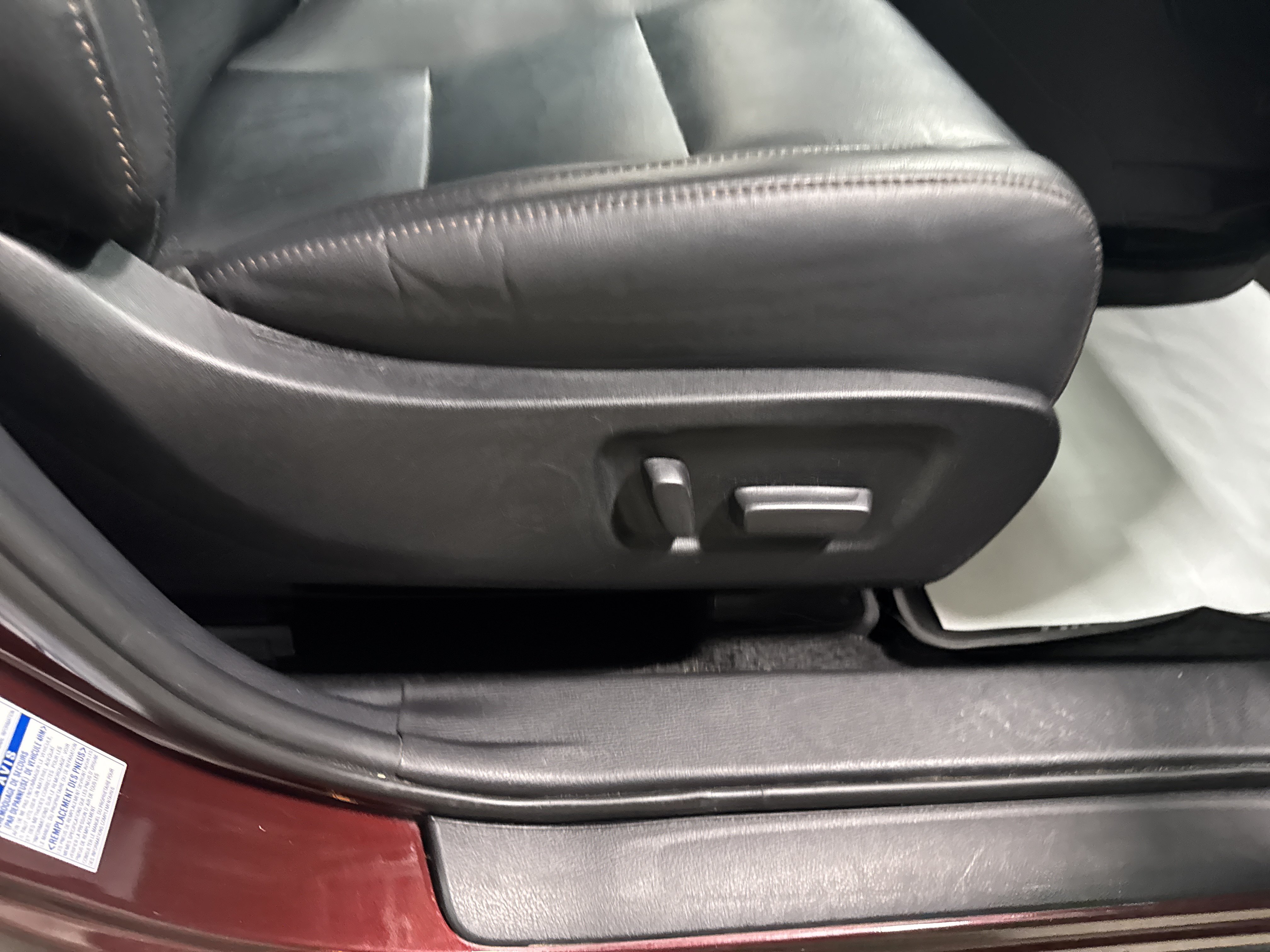 Used 2019 Toyota Highlander XLE AWD/4WD image 40