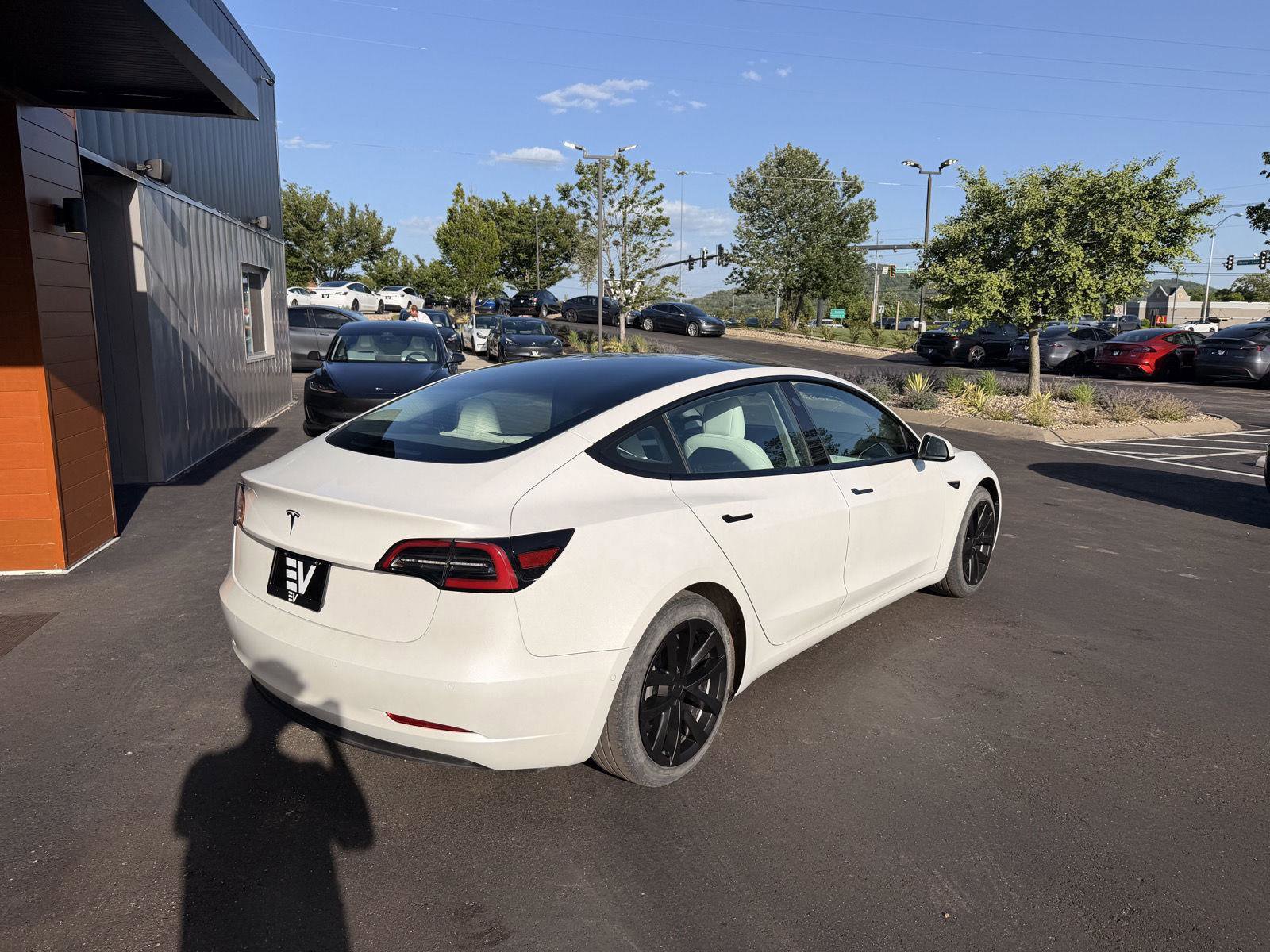 Used 2021 Tesla Model 3 Standard Range Plus RWD image 8