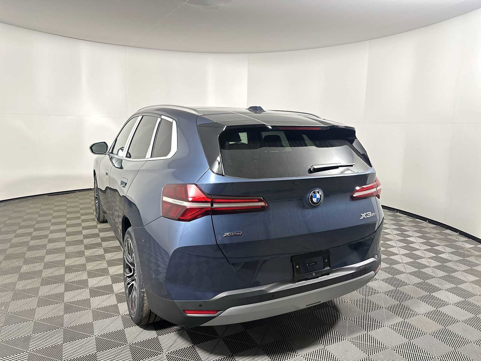 New 2026 BMW X3 xDrive30 w/ Convenience Package image 3