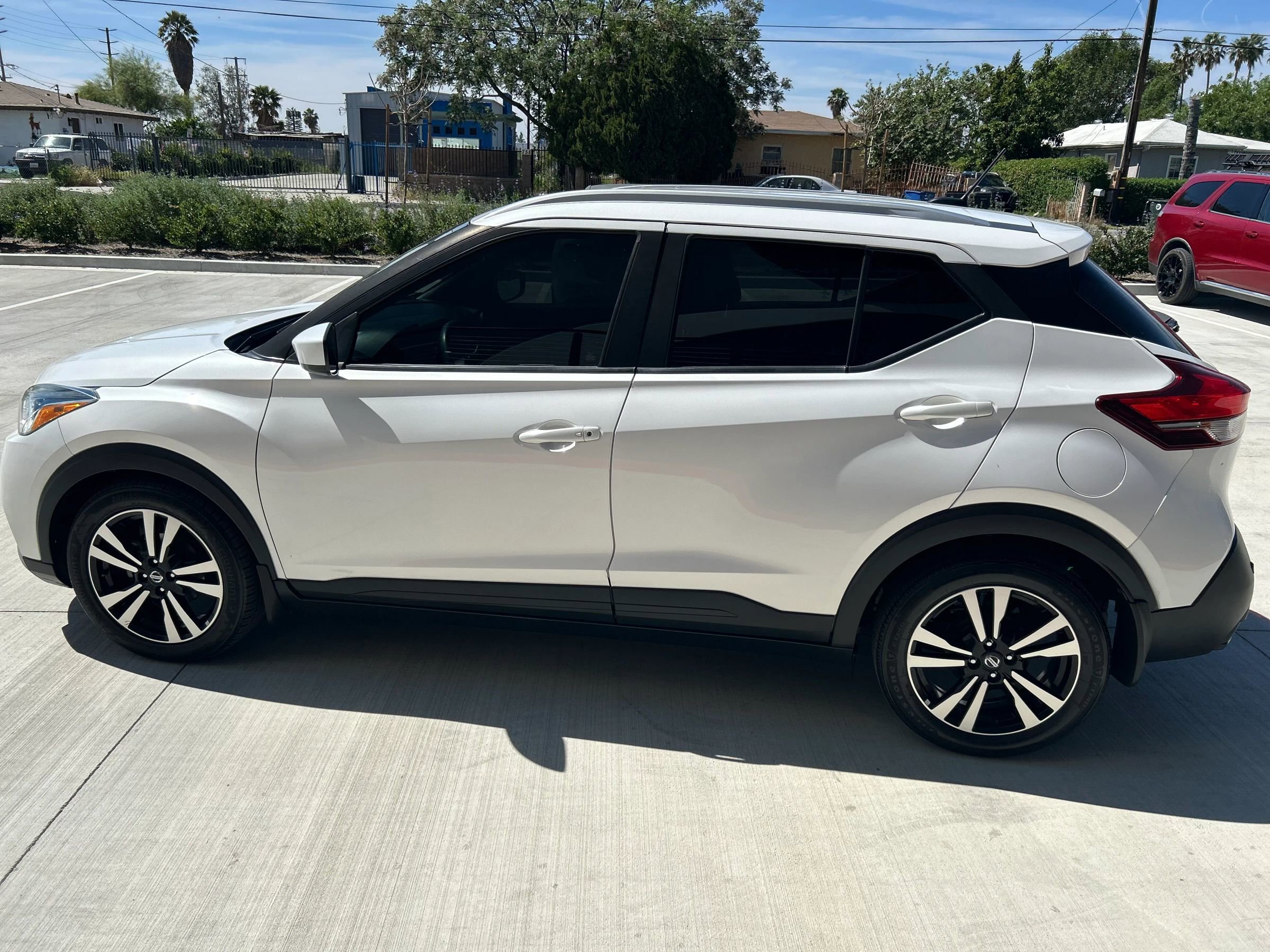 Used 2020 Nissan Kicks SV FWD image 6