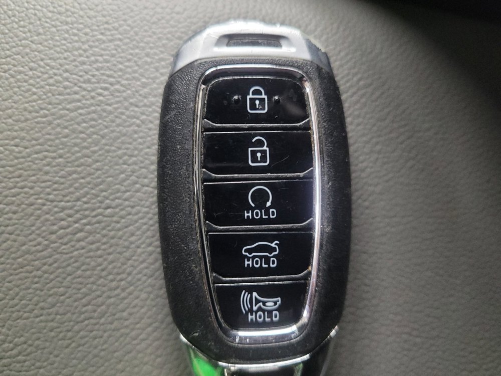 Used 2022 Hyundai Elantra SEL w/ Convenience Package FWD image 32