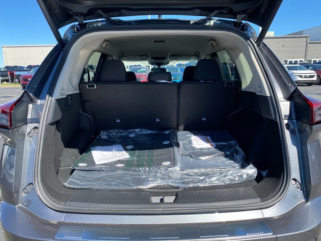 New 2026 Nissan Rogue SV image 32