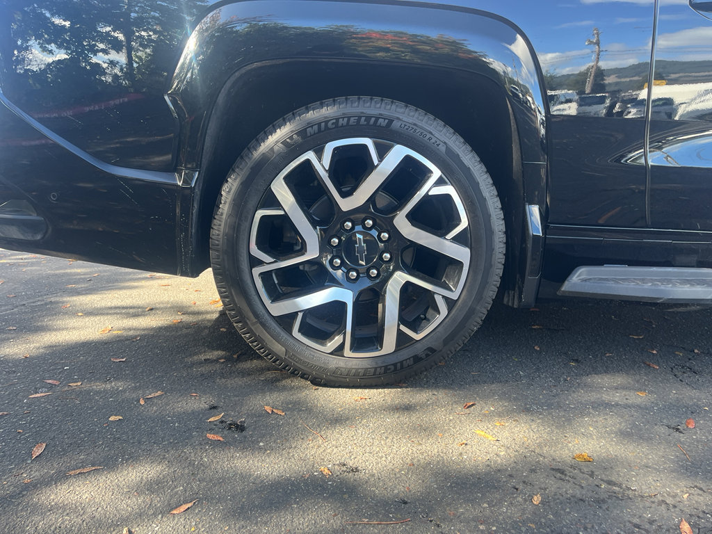 Used 2024 Chevrolet Silverado EV RST image 11