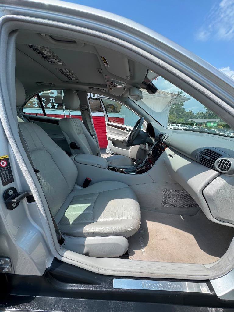 Used 2005 Mercedes-Benz C 320 Sedan image 29