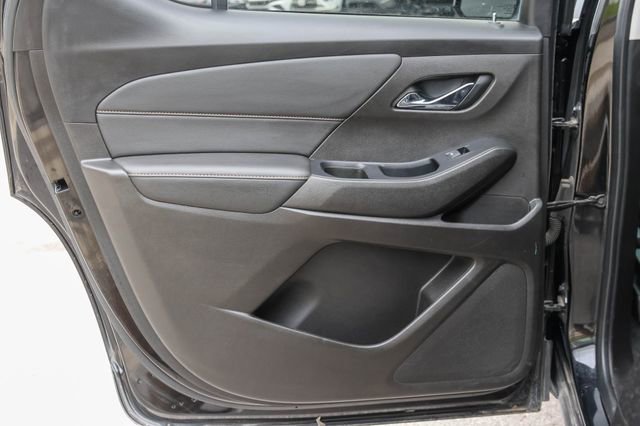 Used 2021 Chevrolet Traverse LS FWD image 11