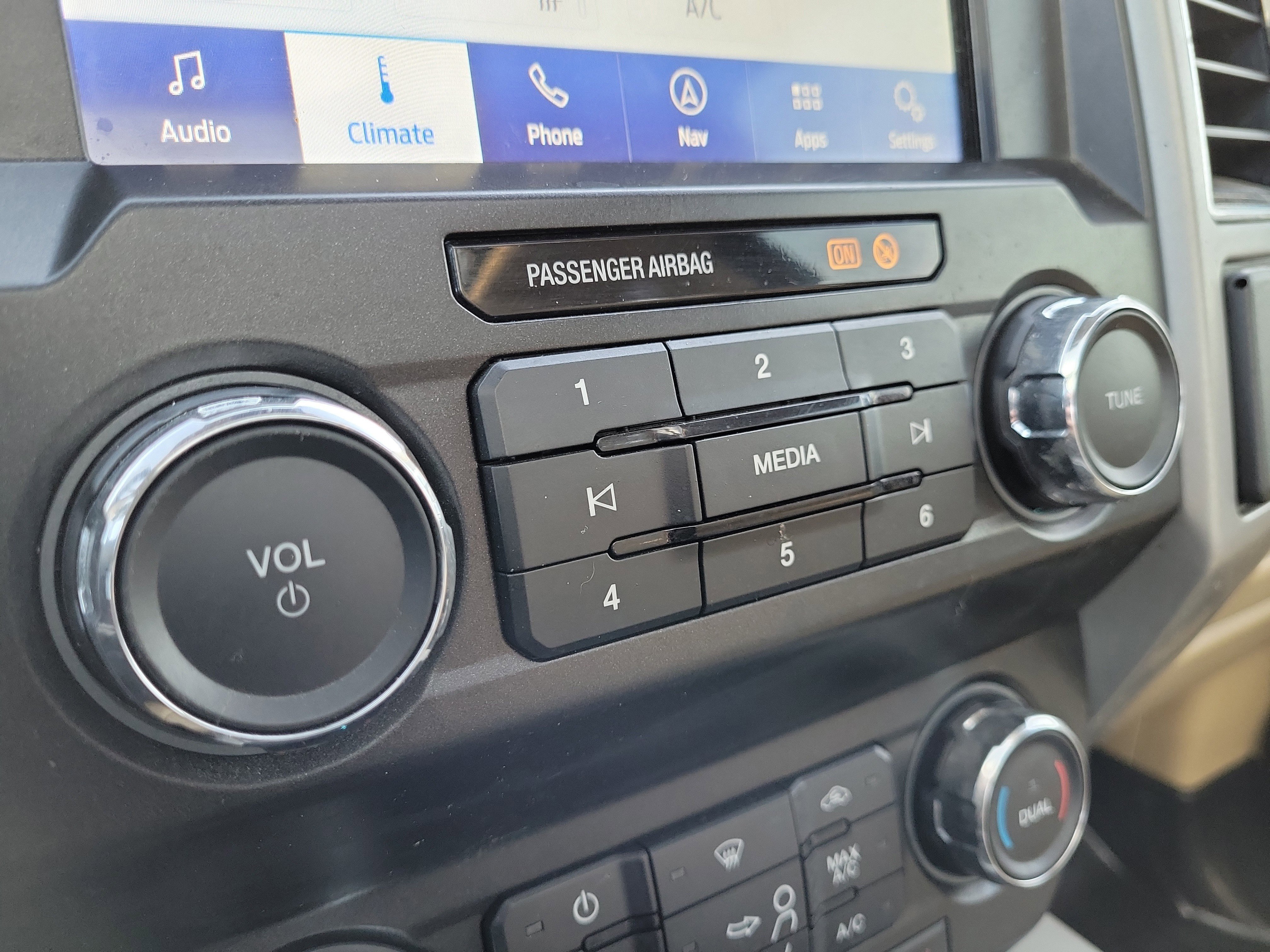 Used 2021 Ford F250 Lariat w/ Lariat Ultimate Package image 35