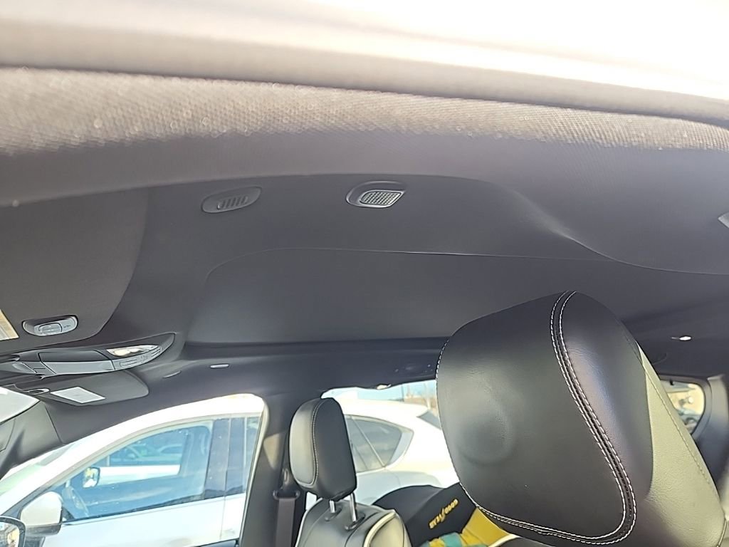 Used 2023 Chrysler Pacifica Limited w/ S Appearance Package image 13