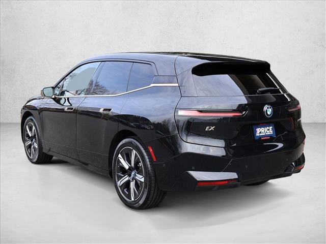 Used 2023 BMW iX xDrive50 w/ Sport Package AWD/4WD image 8