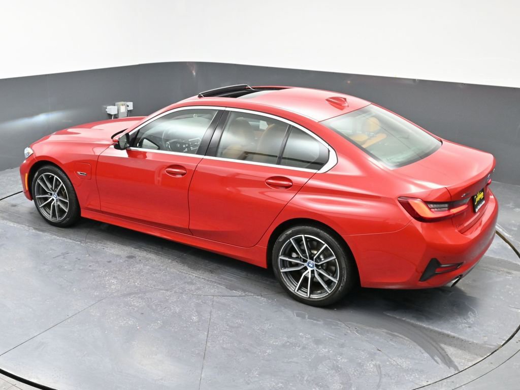 Used 2022 BMW 330e xDrive w/ Convenience Package AWD/4WD image 43