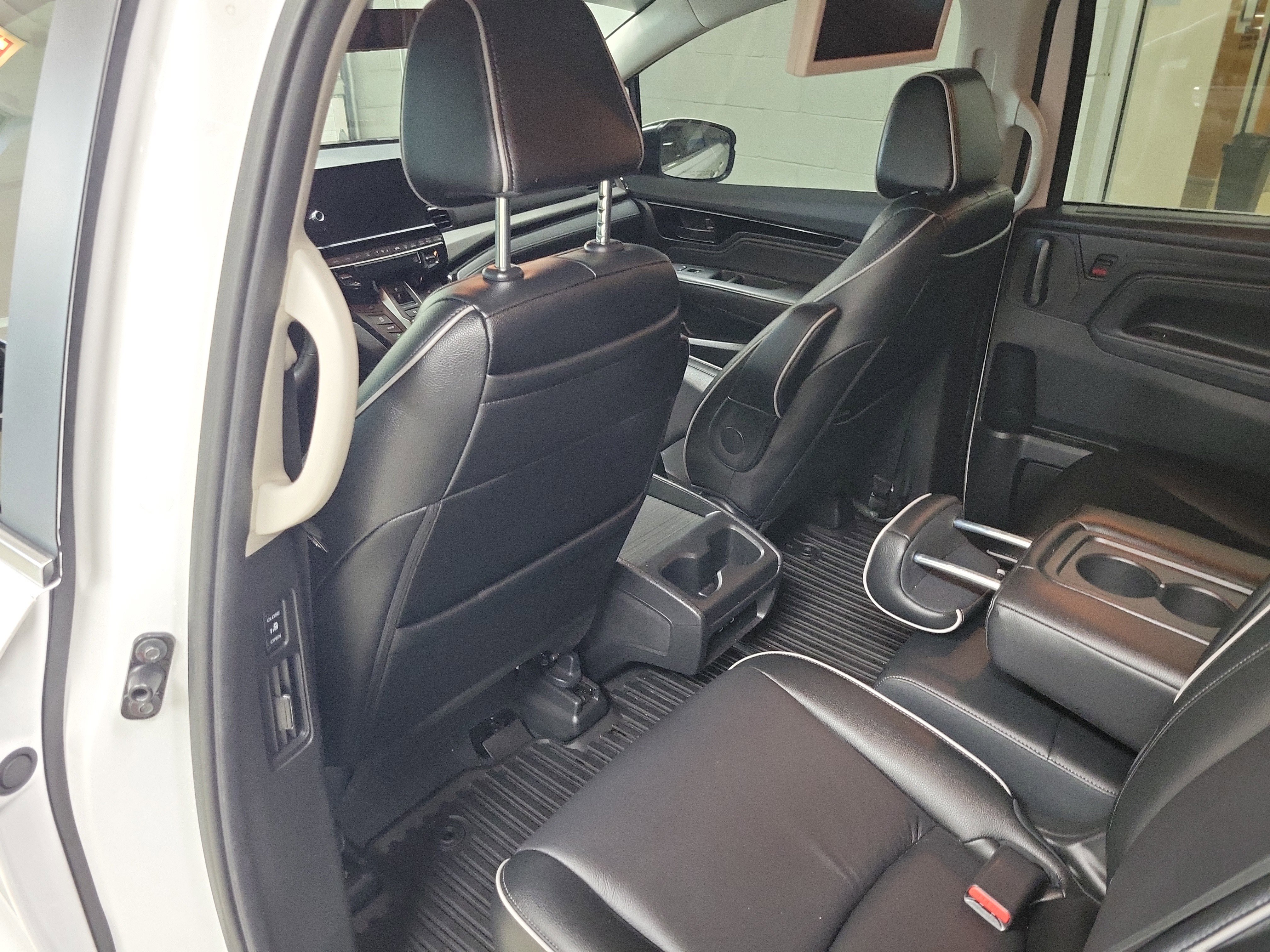 Certified 2025 Honda Odyssey Touring image 13