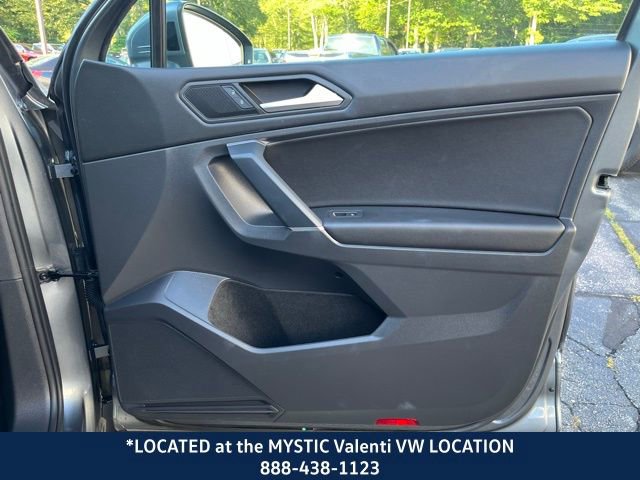Used 2020 Volkswagen Tiguan SE image 26