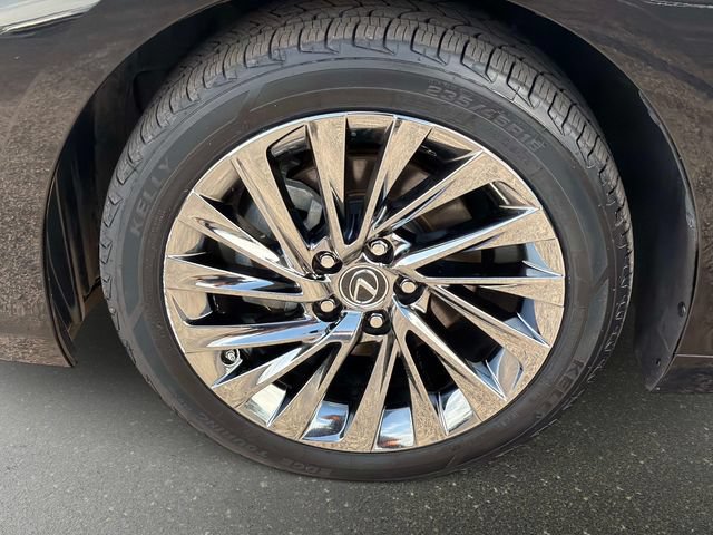 Used 2024 Lexus ES 350 Ultra Luxury w/ Accessory Package (Z2) FWD image 10