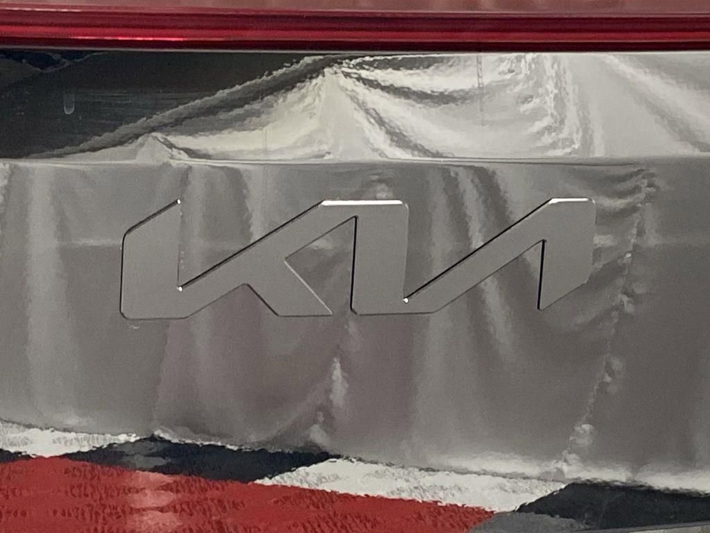 New 2026 Kia Carnival SX FWD image 29