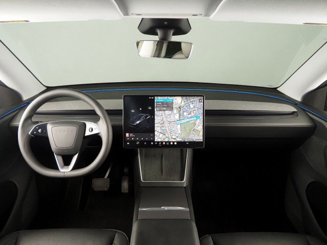 Used 2026 Tesla Model Y Long Range AWD/4WD image 3