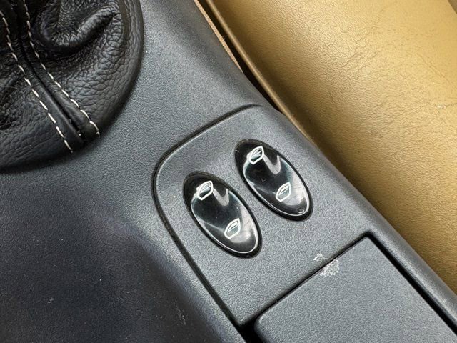 Used 1998 Porsche Boxster image 19