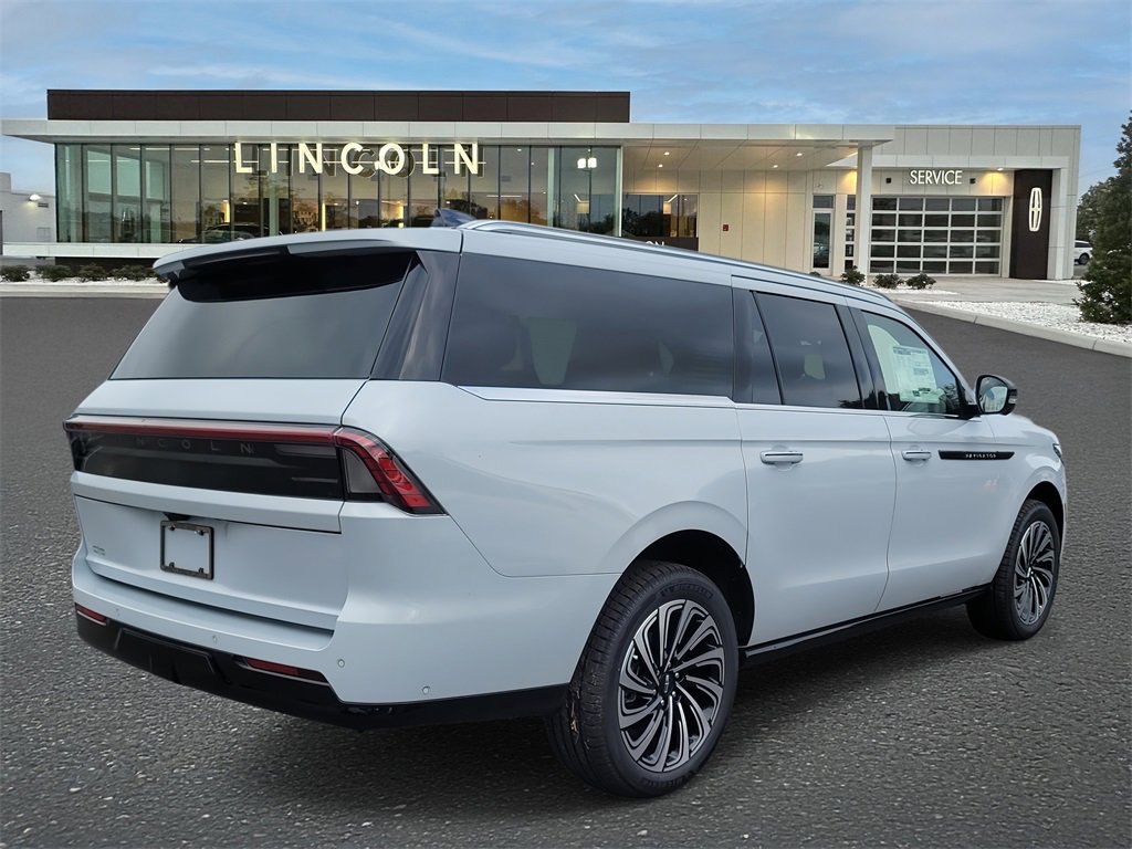 New 2025 Lincoln Navigator L Black Label image 4
