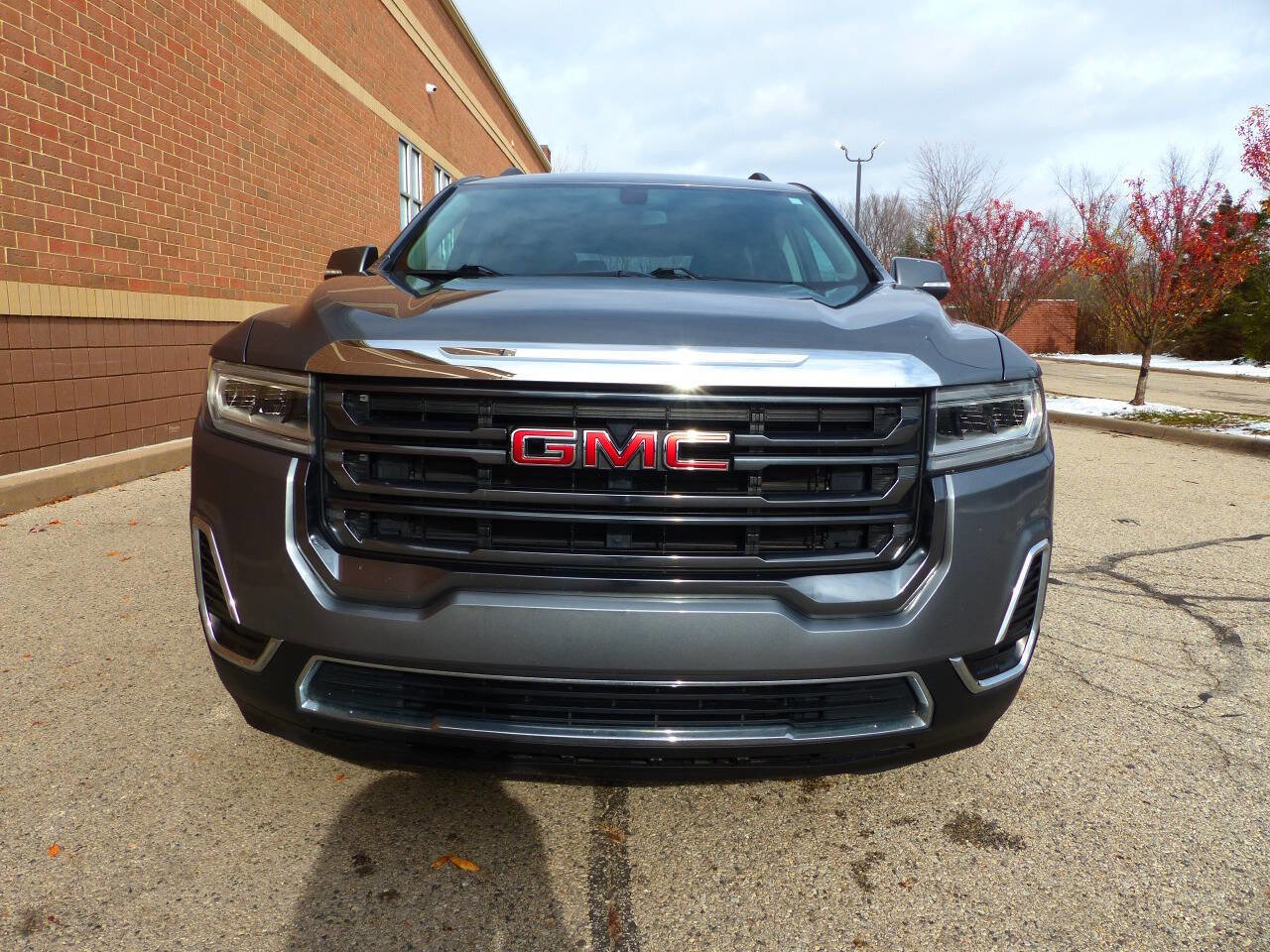 Used 2021 GMC Acadia SLE w/ Driver Convenience Package FWD image 12