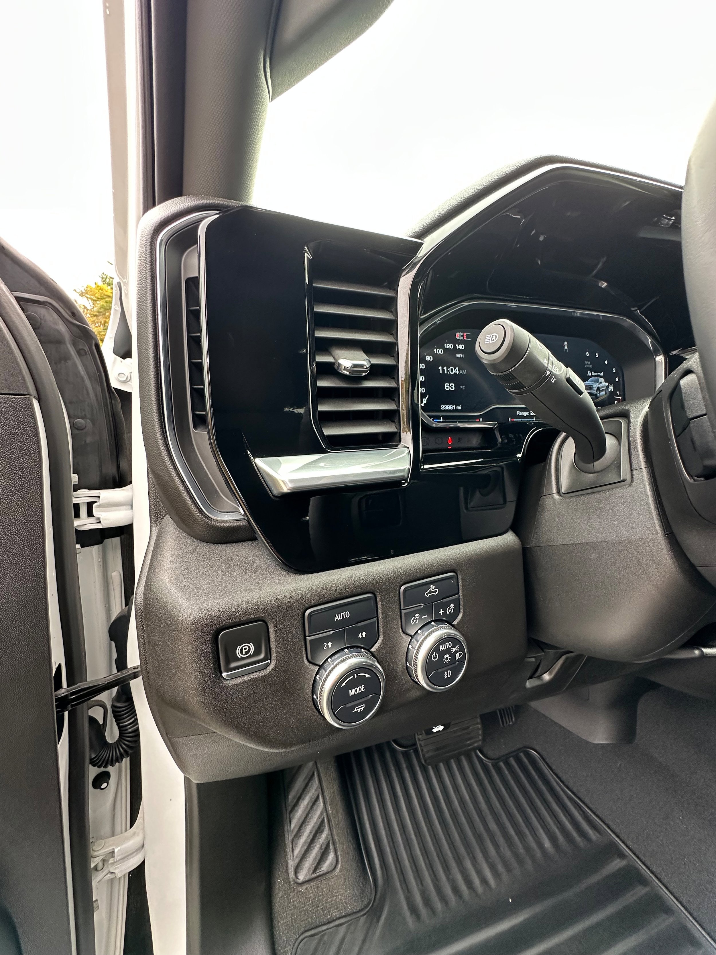 Used 2024 GMC Sierra 1500 Elevation image 11