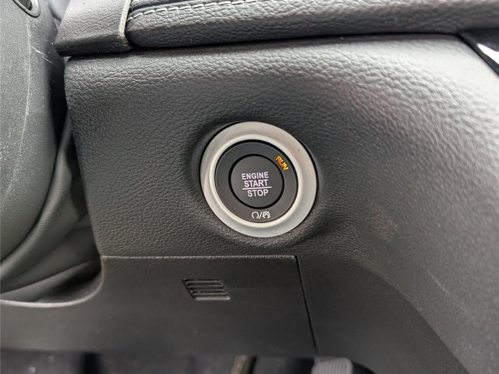 New 2026 Chrysler Pacifica Select FWD image 20