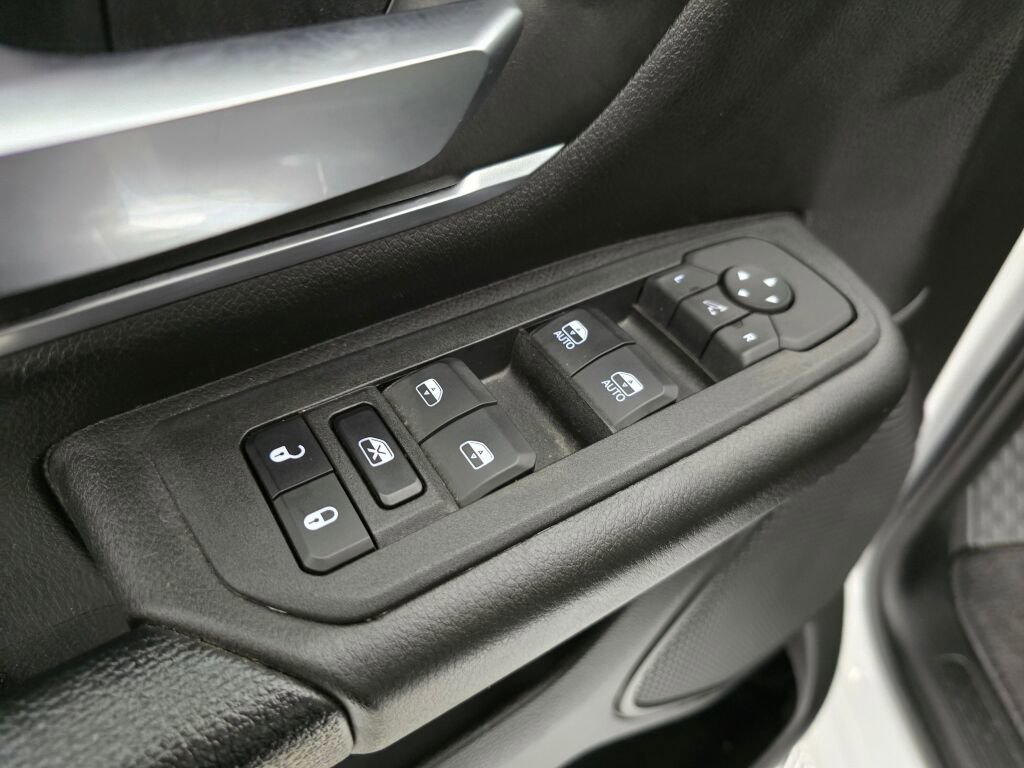 Used 2025 RAM 1500 Big Horn image 19