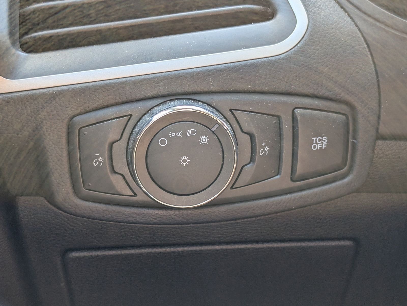 Used 2022 Ford Edge SEL AWD/4WD image 18
