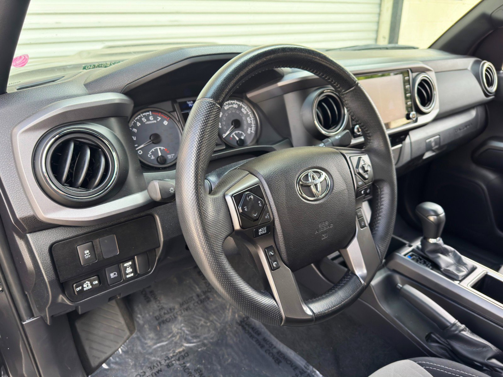 Used 2021 Toyota Tacoma TRD Sport w/ Technology Package RWD image 12