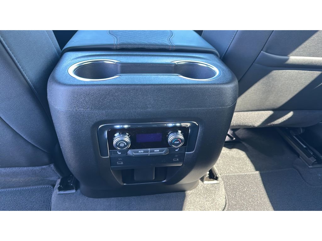 New 2026 GMC Yukon XL AT4 w/ AT4 Premium Package AWD/4WD image 22