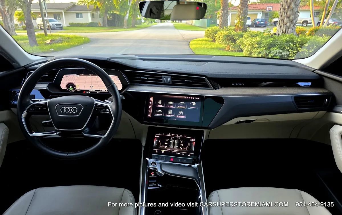 Used 2021 Audi e-tron Premium w/ Convenience Plus Package image 41