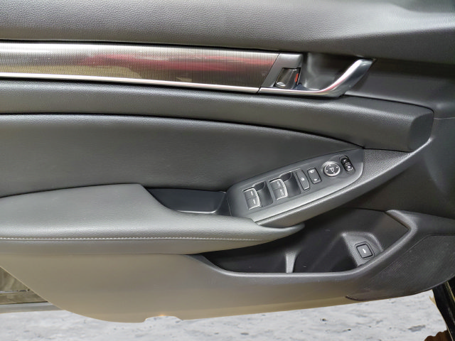 Used 2020 Honda Accord Sport image 26