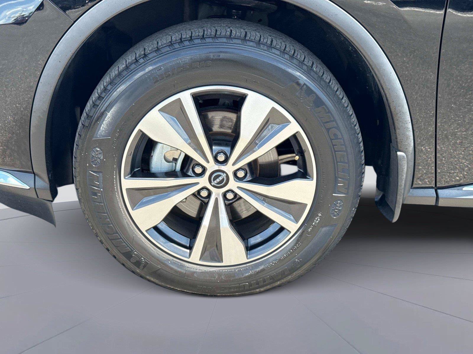 Used 2023 Nissan Murano SV FWD image 11