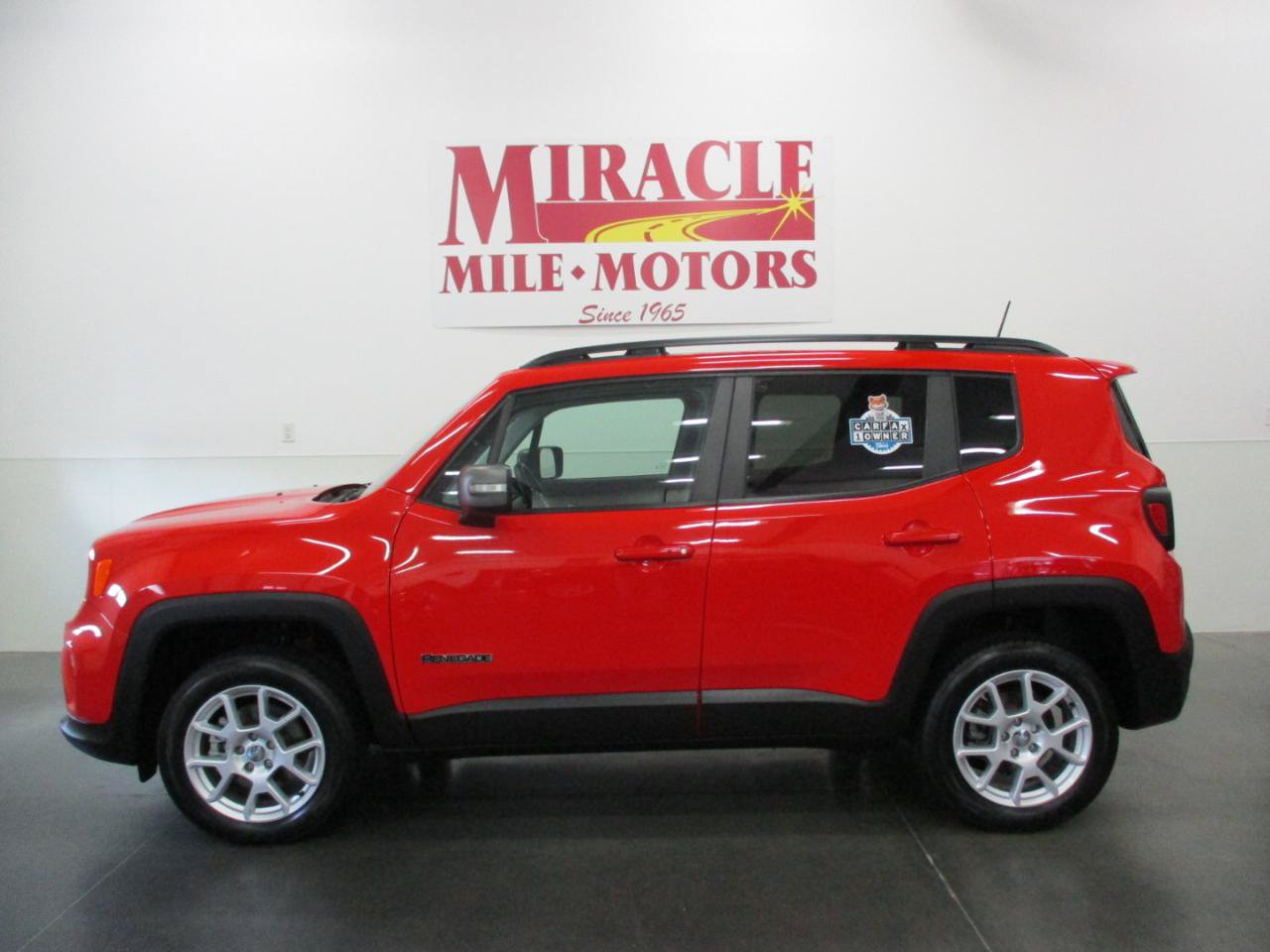 Used 2021 Jeep Renegade Limited w/ Sun & Sound Group AWD/4WD image 2