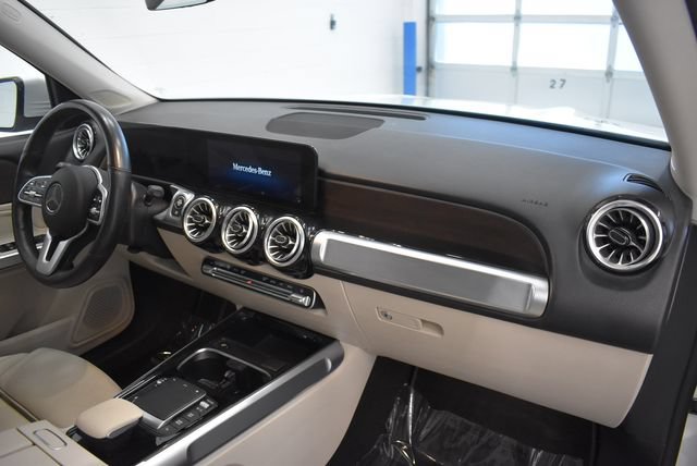 Used 2022 Mercedes-Benz GLB 250 4MATIC image 18